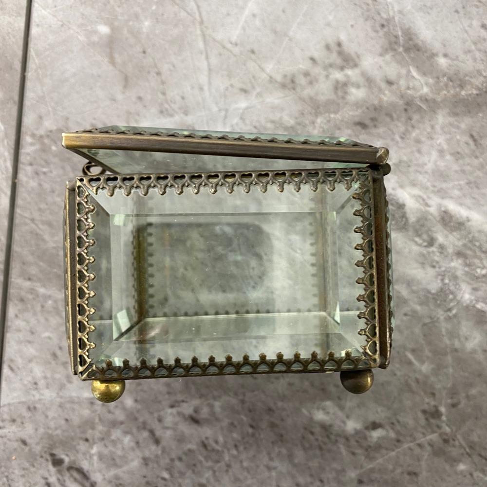 Nicoleā Miller Home Beveled Glass Jewelry Box Brass Filigree Heart Trim Square - Picture 3 of 13
